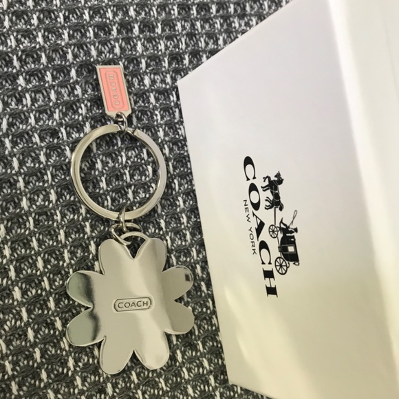 Enamel Signature Logo Flower Charm Keychain - Picture 3 of 3